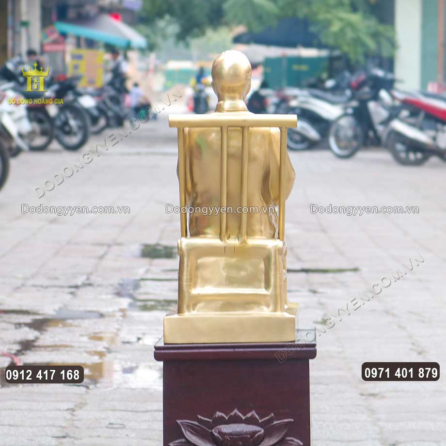 H&igrave;nh ảnh ph&iacute;a sau lưng của vật phẩm